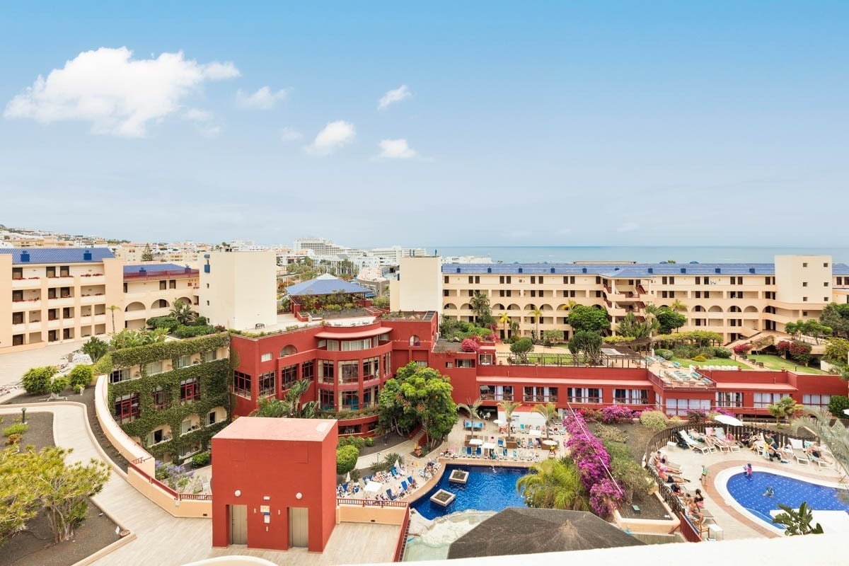 Les piscines et jardins du Best Jacaranda à Costa Adeje